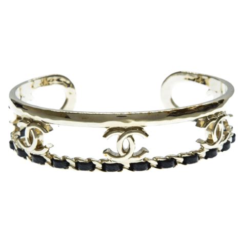 chanel バングル|Chanel new bangle collection.